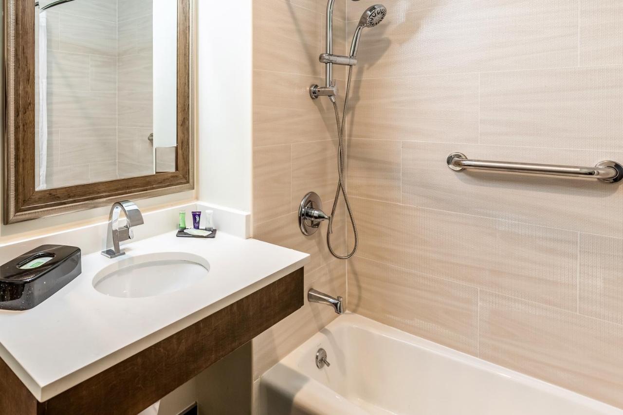 Van Wyck Hotel & Suites Near Jfk Airport New York Eksteriør billede